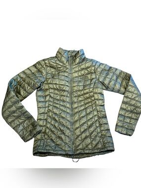 The North Face women’s XS Lightweight Quilted  Thermoball Jacket - Olive Green